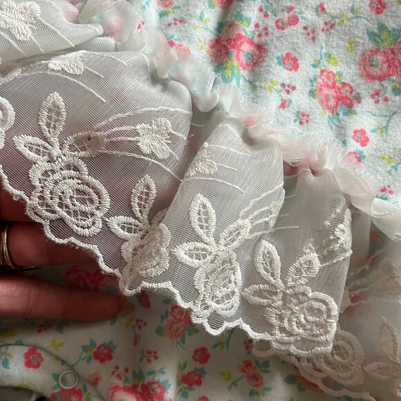 Laura Ashley Baby Floral Eyelet Lace Outfit - Picture 2 of 5